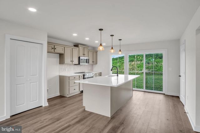8 MELROSE LANE, Palmyra, PA 17078