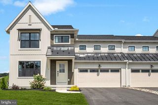 8 MELROSE LANE, Palmyra, PA 17078
