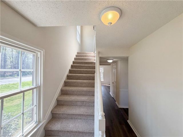 4050 Huntingreen Lane A, Winston-salem, NC 27106