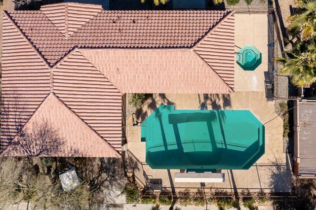 8164 W Zoe Ella Way, Peoria, AZ 85382