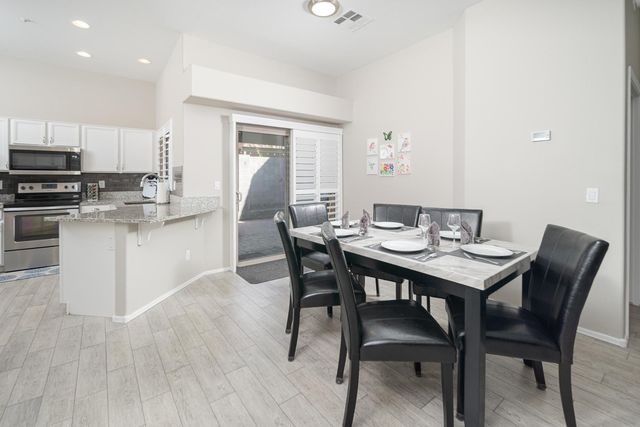 8164 W Zoe Ella Way, Peoria, AZ 85382