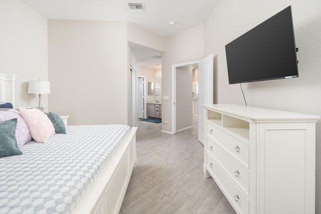 8164 W Zoe Ella Way, Peoria, AZ 85382