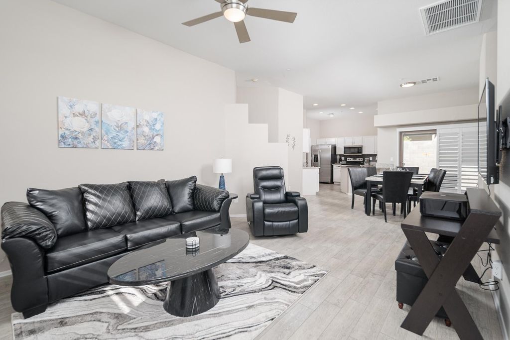 8164 W Zoe Ella Way, Peoria, AZ 85382