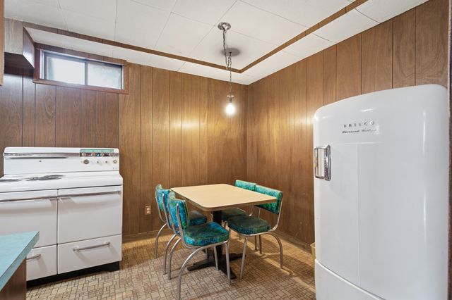 19220 N Little Spokane Dr, Colbert, WA 99005