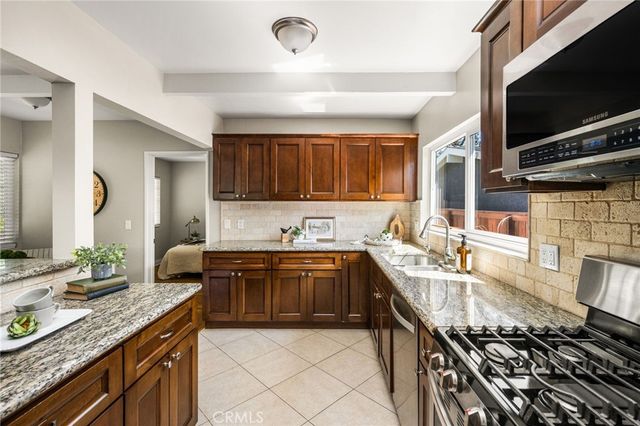 402 N Fern, Orange, CA 92867