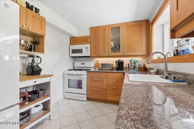 1 Cedar Court, Roosevelt, NJ 08555