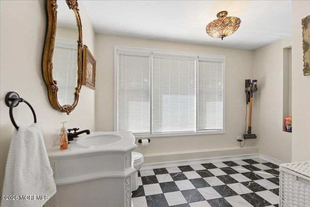 1 Cedar Court, Roosevelt, NJ 08555