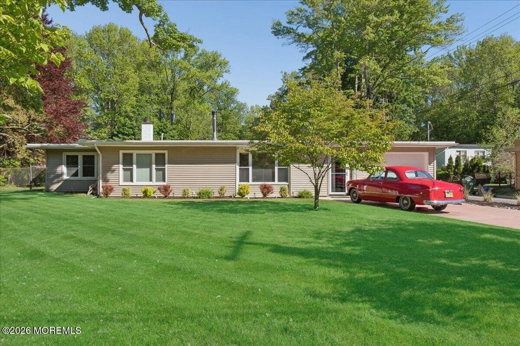 1 Cedar Court, Roosevelt, NJ 08555