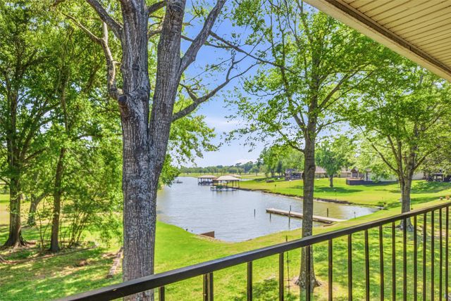 151 N Bay Drive, Bullard, TX 75757