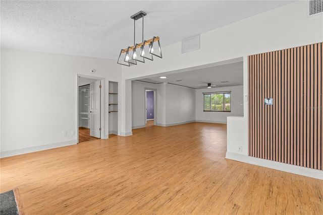 9554 86TH AVENUE, Seminole, FL 33777