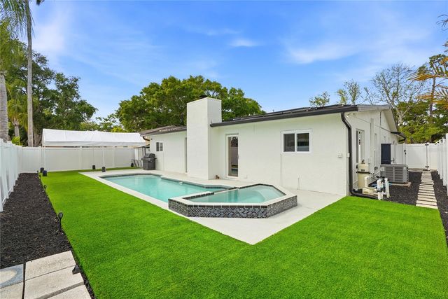 9554 86TH AVENUE, Seminole, FL 33777