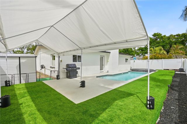 9554 86TH AVENUE, Seminole, FL 33777