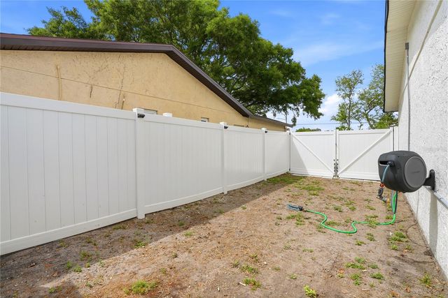 9554 86TH AVENUE, Seminole, FL 33777