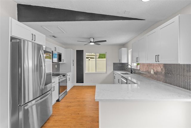 9554 86TH AVENUE, Seminole, FL 33777