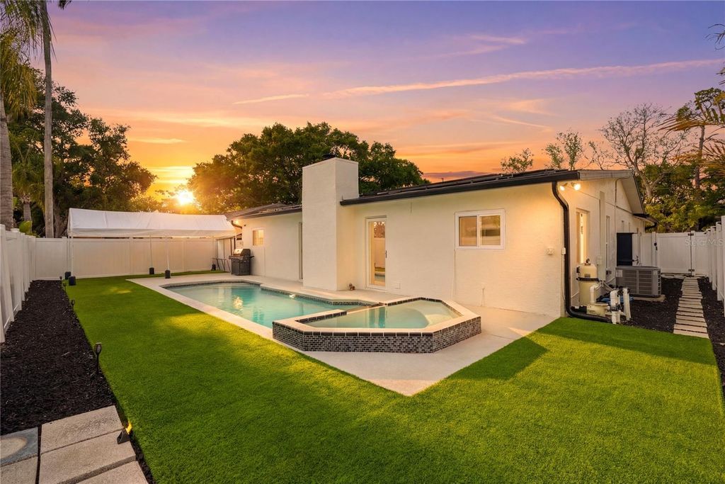 9554 86TH AVENUE, Seminole, FL 33777