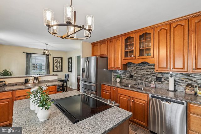 7823 FRIARS CT, Alexandria, VA 22306