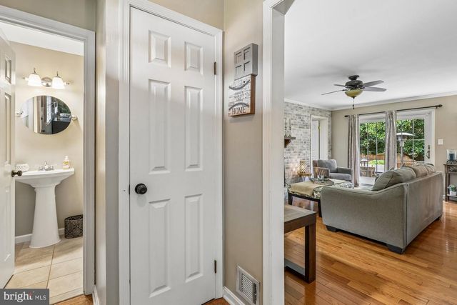 7823 FRIARS CT, Alexandria, VA 22306