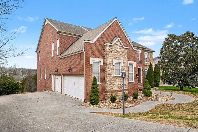 6876 Walnut Hills Dr, Brentwood, TN 37027