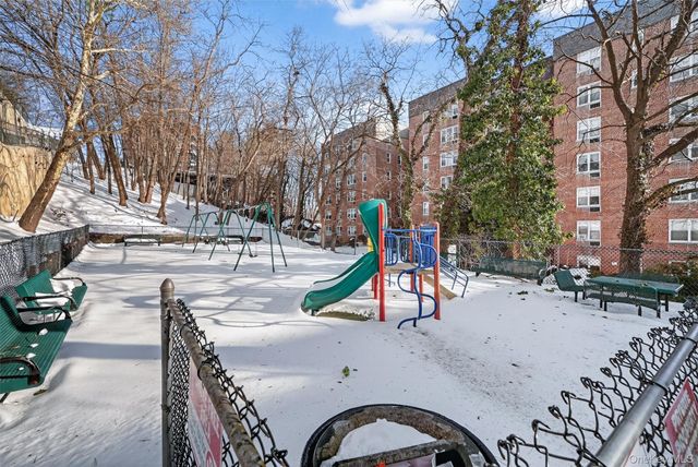 5 Sadore Lane 3H, Yonkers, NY 10710