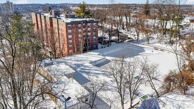 5 Sadore Lane 3H, Yonkers, NY 10710