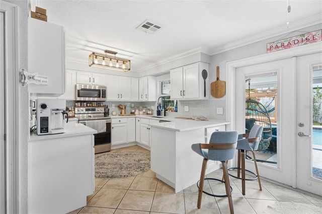 428 LONGWOOD CIRCLE, Longwood, FL 32750