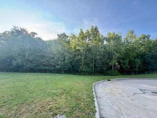 Green Ridge Drive, Wickliffe, OH 44092