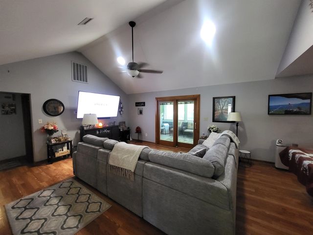 404 Ashwood Ln., Myrtle Beach, SC 29588