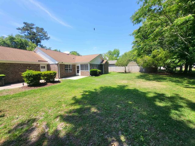 404 Ashwood Ln., Myrtle Beach, SC 29588