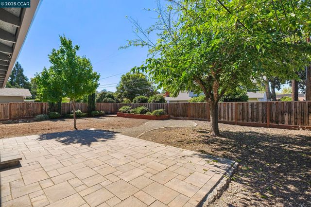 913 Dartmouth, Concord, CA 94518