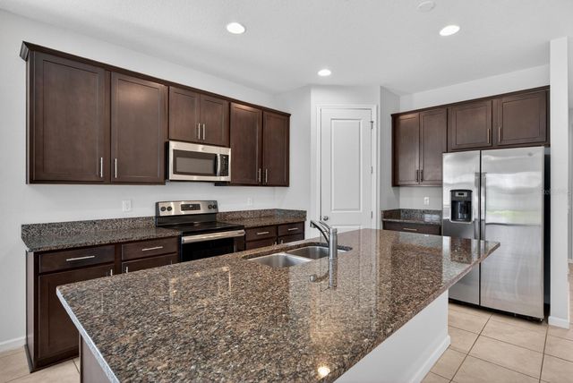 689 MEADOW POINTE DRIVE, Haines City, FL 33844