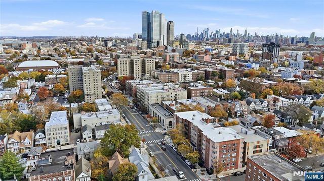 2520 John F Kennedy, Jersey City, NJ 07304