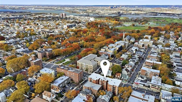 2520 John F Kennedy, Jersey City, NJ 07304