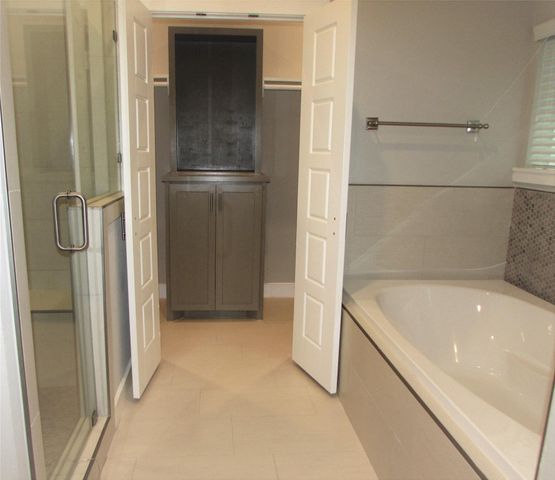 3249 Dixie Drive A, Houston, TX 77021