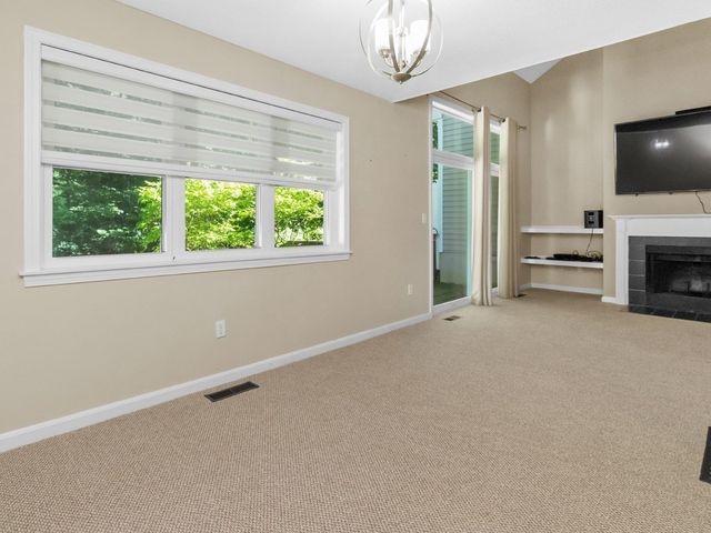 33 Bishops Forest Drive 33, Waltham, MA 02452