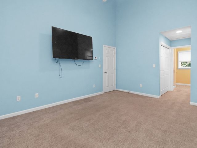 33 Bishops Forest Drive 33, Waltham, MA 02452