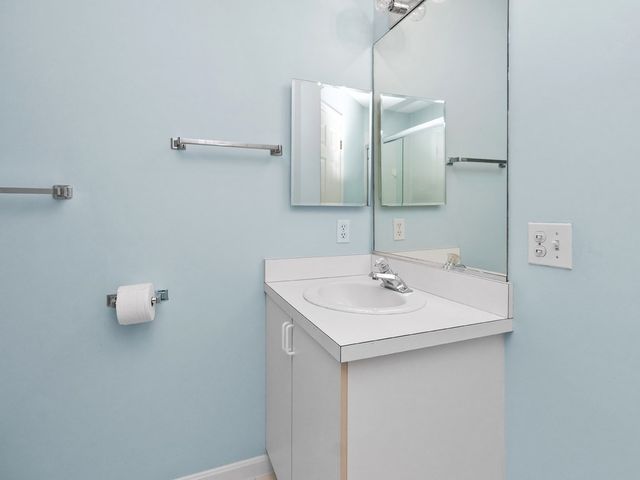 33 Bishops Forest Drive 33, Waltham, MA 02452