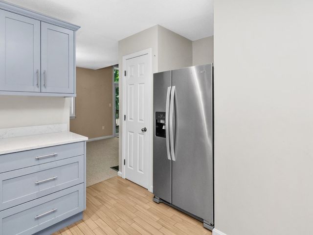 33 Bishops Forest Drive 33, Waltham, MA 02452