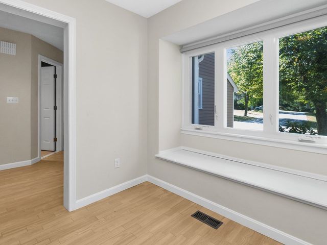33 Bishops Forest Drive 33, Waltham, MA 02452