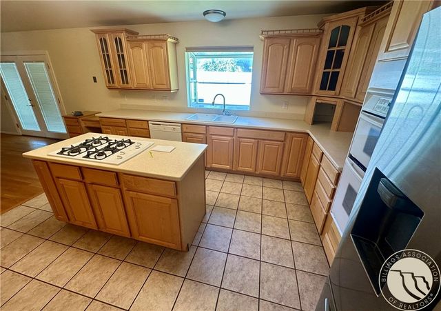 1419 Rimrock Road, Billings, MT 59102
