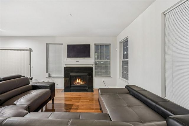 246 Owen Street, Matteson, IL 60443