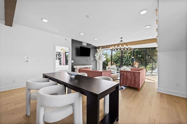 346 Peters Street SW 301, Atlanta, GA 30313