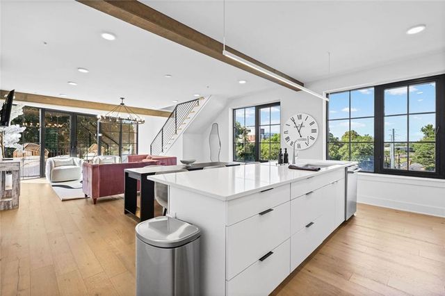 346 Peters Street SW 301, Atlanta, GA 30313