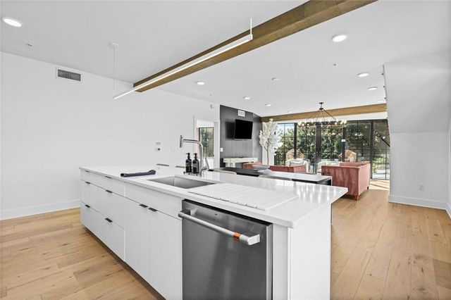 346 Peters Street SW 301, Atlanta, GA 30313