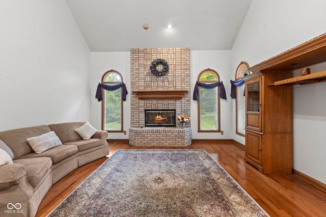 1835 Rooses Lane, Indianapolis, IN 46217