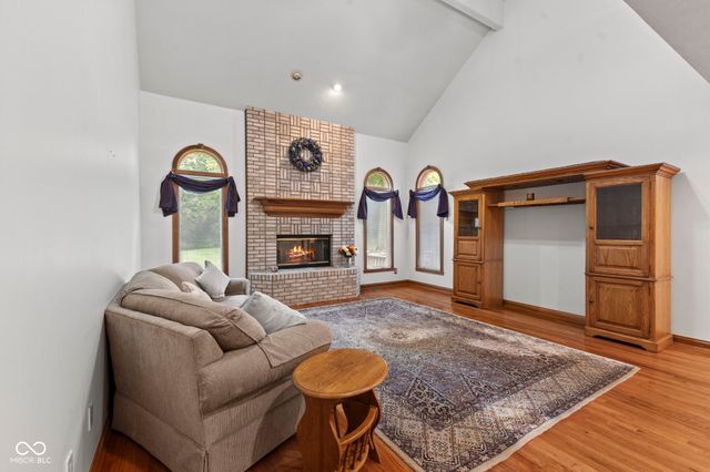 1835 Rooses Lane, Indianapolis, IN 46217