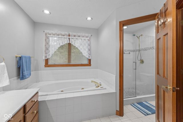 1835 Rooses Lane, Indianapolis, IN 46217