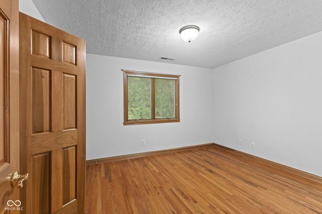 1835 Rooses Lane, Indianapolis, IN 46217