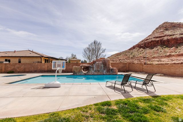 2038 S GREAT BASIN DR., Washington, UT 84780