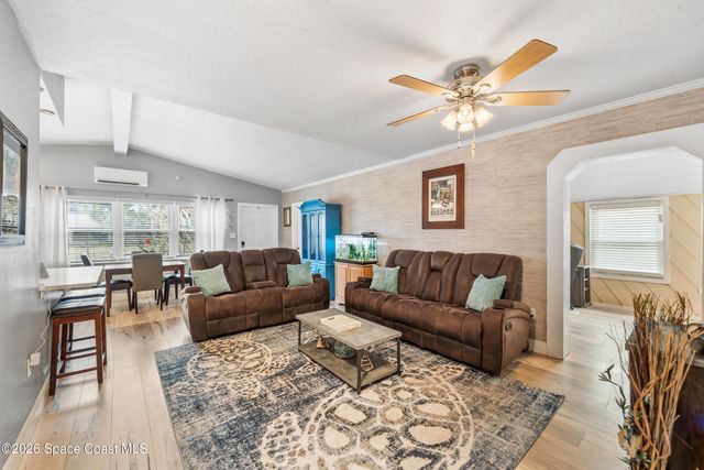 251 Avenida Del Sol, Indialantic, FL 32903