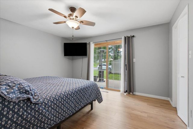 228 Oakwood Drive, Evansdale, IA 50707